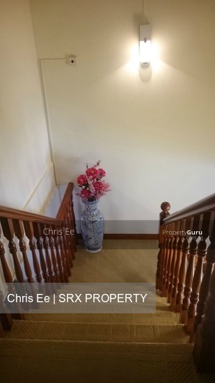Hougang Avenue 8 thumbnail photo